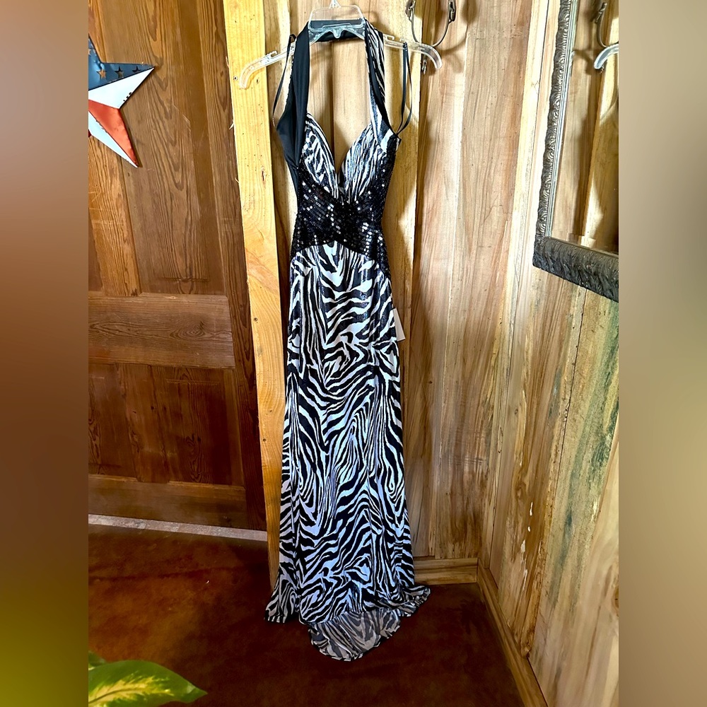 Masquerade zebra print dress size 7/8 New with tags !